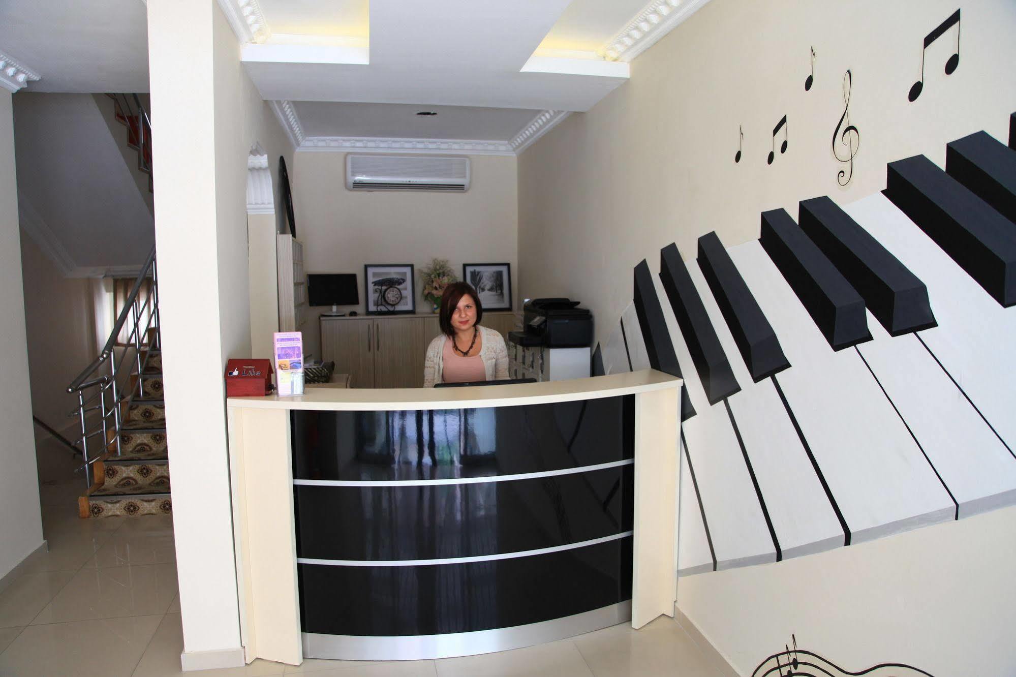 Hotel Exenia 3*